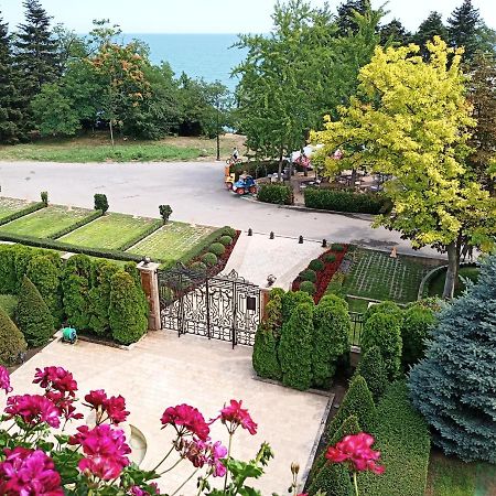 Sea Garden Lux Apartment Varna Bagian luar foto