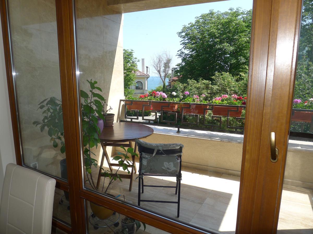Sea Garden Lux Apartment Varna Bagian luar foto