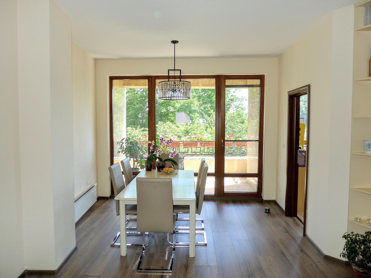 Sea Garden Lux Apartment Varna Bagian luar foto