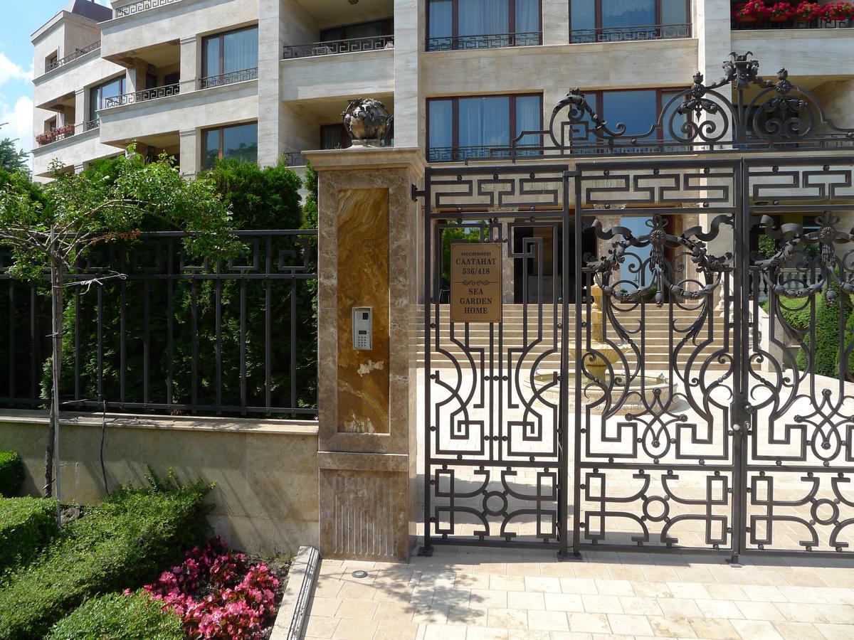 Sea Garden Lux Apartment Varna Bagian luar foto