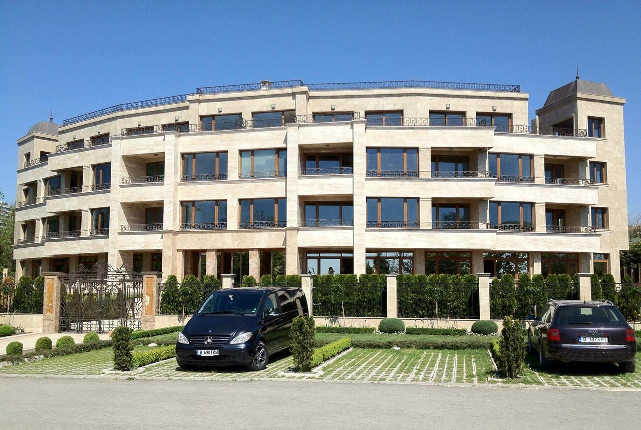 Sea Garden Lux Apartment Varna Bagian luar foto